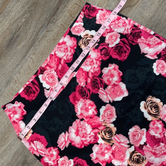 Floral pencil skirt - Picture 5 of 6